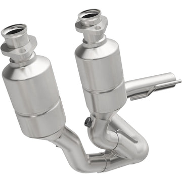 MagnaFlow Direct Fit Catalytic Converter 99-00 Grand Cherokee 4.0L
