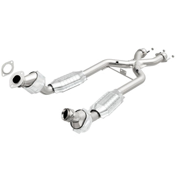 MagnaFlow Direct Fit Catalytic Converter 96-98 Ford Mustang 4.6L