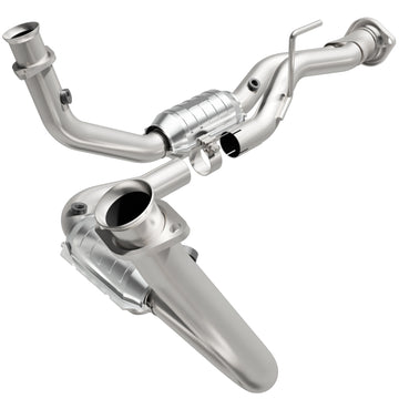 MagnaFlow Direct Fit Catalytic Converter 05-06 Jeep Grand Cherokee 3.7L Y-Pipe Assy (49 State)