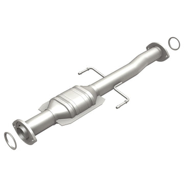 MagnaFlow Direct Fit Catalytic Converter 02-04 Toyota Tacoma 2.7L Rear
