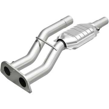MagnaFlow Direct Fit Catalytic Converter 98 GM Truck 5.7L