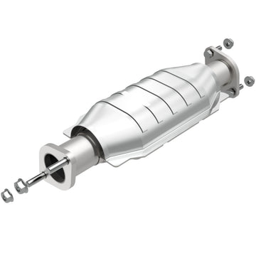 MagnaFlow Direct Fit Catalytic Converter 05-10 Kia Sportage 2.7L