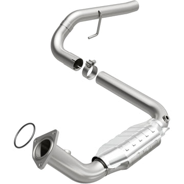 MagnaFlow Direct Fit Catalytic Conv 02-06 Cadillac Escalade / 02-06 GM Yukon (Inc Denali) 6.0L D/S