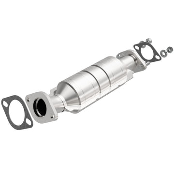 MagnaFlow Direct Fit Catalytic Converter 06-10 Hyundai Elantra 2.0L Rear/2011 Kia Soul 2.0L Rear