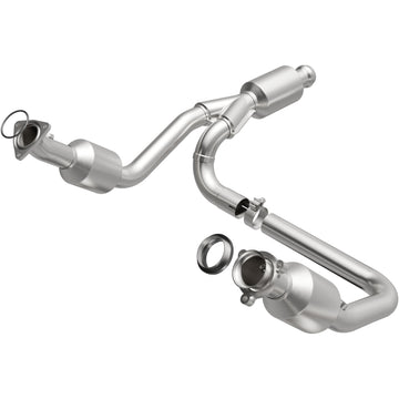 MagnaFlow 14-15 Chevrolet Silverado 1500 Underbody 4.3L / 5.3L Direct-Fit Catalytic Converter