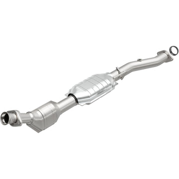 MagnaFlow Direct Fit Catalytic Converter 00 Ford Ranger 2.5L