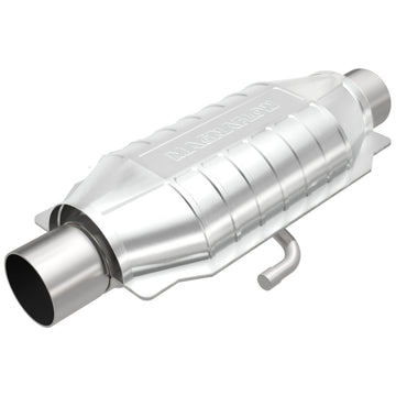 MagnaFlow Universal Catalytic Converter 2.25in Inlet/Outlet Center/Center Oval Rear (California)