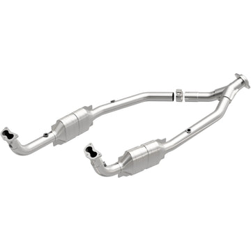 MagnaFlow Direct Fit Catalytic Converter 99-04 LR Discovery V8 OEM