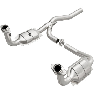 MagnaFlow Direct Fit Catalytic Converter NITRO- 07-09 6 3.7L OEM