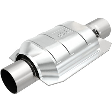 MagnaFlow Universal Catalytic Converter 2 W/Single O2 Boss