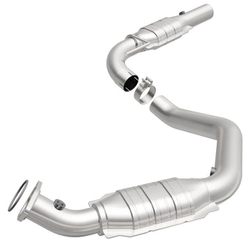 MagnaFlow Direct Fit Catalytic Converter 03-05 Express 2500 4.8L Driver Side