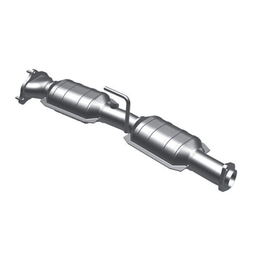 MagnaFlow Direct Fit Catalytic Converter 2001-05 Explorer 4.0L Sport Trac Rear Section