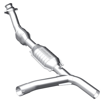 MagnaFlow Direct Fit Catalytic Converter 00-03 Ford Van 4.2L OEM