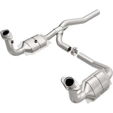 MagnaFlow Direct Fit Catalytic Converter 07-11 Dodge Nitro 4.0L
