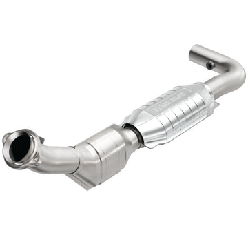 MagnaFlow Direct Fit Catalytic Converter 99-00 Ford Trucks 5.4L