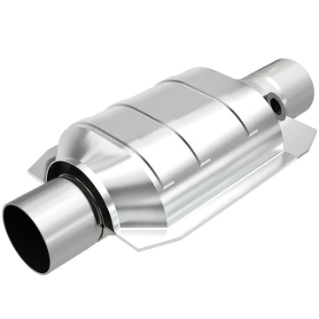 MagnaFlow Universal Catalytic Converter 2.25 W/Single O2 Boss