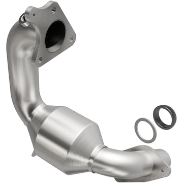 MagnaFlow Direct Fit Catalytic Converter 2011-2015 Juke L4 1.6 OEM Underbody