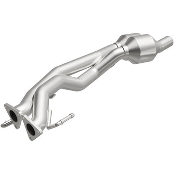 MagnaFlow Direct Fit Catalytic Converter 07-09 Audi Q7 3.6L Manifold