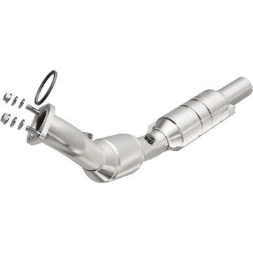 MagnaFlow Direct Fit Catalytic Converter 10-11 Chevy Camaro 3.6L Passenger Side