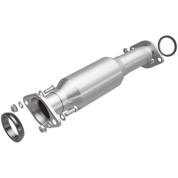 MagnaFlow Direct Fit Catalytic Converter 06-07 Mazda 6 2.3L OEM Underbody