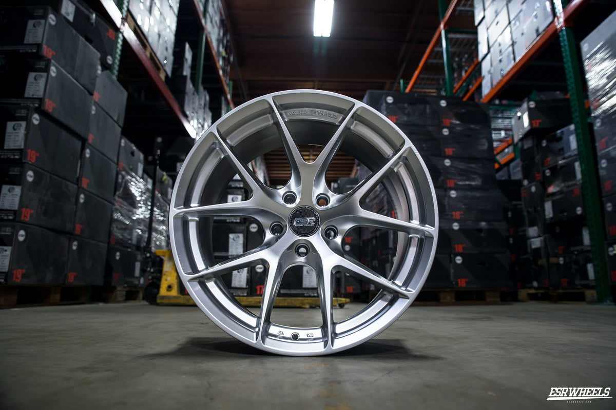 *New* ESR Wheels RF2 18X8.5 5X114.3 HYPER SILVER(set of 4)