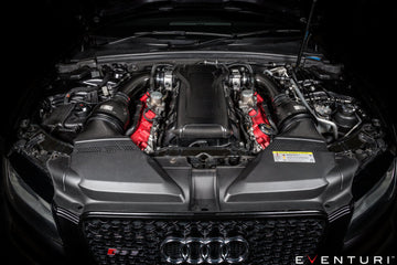 Eventuri Audi B8 RS5/RS4 - Cubierta de motor en carbono negro