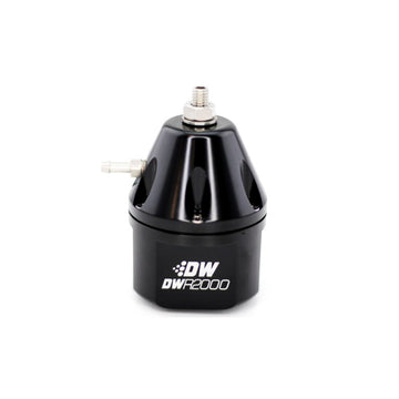 DeatschWerks DWR2000 Regulador de presión de combustible ajustable - Negro