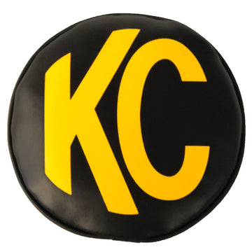 KC HiLiTES 8 pulg. Cubierta blanda redonda (par) - Negro con logotipo KC amarillo