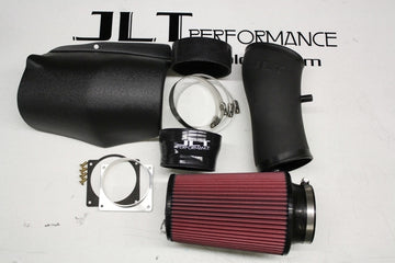 JLT 03-04 Ford Mustang SVT Cobra Kit de admisión de aire Ram texturizado negro con filtro rojo