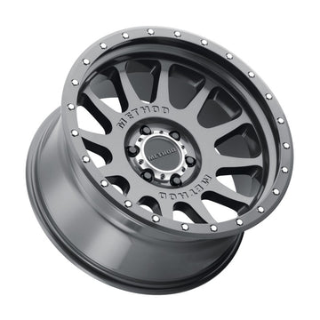 Method MR605 NV 20x10 -24 mm Offset 6x135 87 mm CB Rueda de titanio brillante