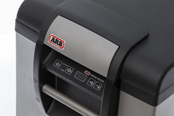 Refrigerador ARB 50 Cuartos Serie Clásica Enchufe B Usa Especificaciones