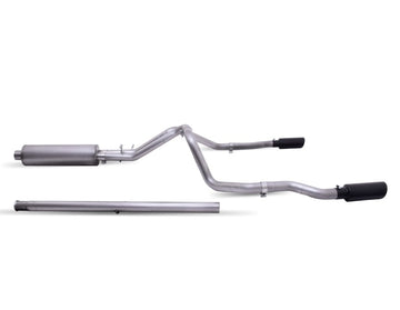 Gibson 19-22 GMC Sierra 1500 5.3L 3/2.5in Sistema de escape doble dividido con respaldo de gato inoxidable - Black Elite