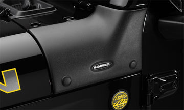 Bushwacker 18-19 Jeep Wrangler JL Trail Armor Protector de capó - Negro