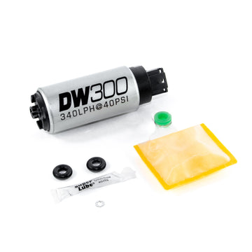 DeatschWerks Bomba de combustible en el tanque de 320 LPH con kit de configuración 03-06 Evo 8/9 / 95-98 Eclipse Turbo AWD