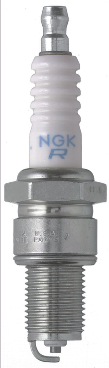Caja de 4 bujías tradicionales NGK (BPR7ES)