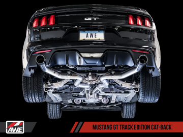 Escape con respaldo de gato AWE Tuning S550 Mustang GT - Edición Track (puntas en negro diamante)