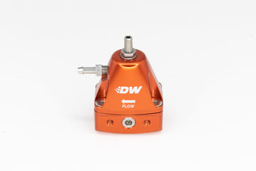 Regulador de presión de combustible ajustable en línea DeatschWerks DWR1000iL - Naranja