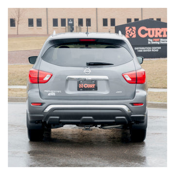 Enganche de remolque Curt 17-19 Nissan Pathfinder Clase 3 con receptor de 2 pulgadas EN CAJA