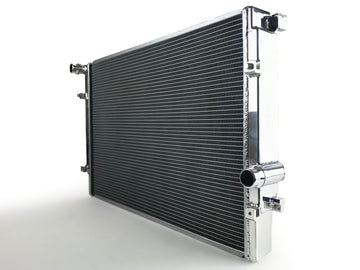 Radiador de triple paso CSF ​​2015+ Volkswagen Golf/GTI (VAG MQB)