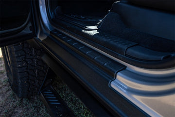 Bushwacker 2021 Ford Bronco Panel basculante blindado de 4 puertas - Negro