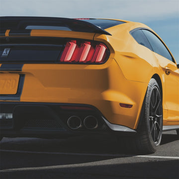 Alerón trasero Ford Racing 15-21 Mustang con solapa de camilla