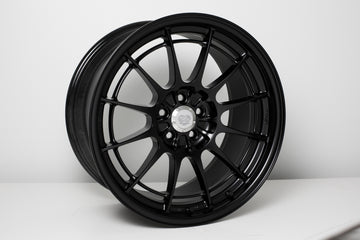 Rueda negra compensada Enkei NT03+M 18x9,5 5x100 40 mm (pedido mínimo 40)