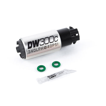 DeatschWerks Bomba de combustible compacta DeatschWerks 340lph DW300C con kit de configuración GTR 08-12 (se requieren 2)