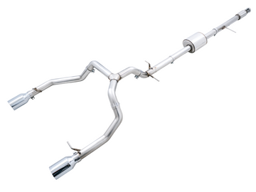 AWE Tuning 4ta generación GM 1500 5.3L 0FG Catback salida trasera dividida (parachoques plano) - Puntas cuádruples cromadas